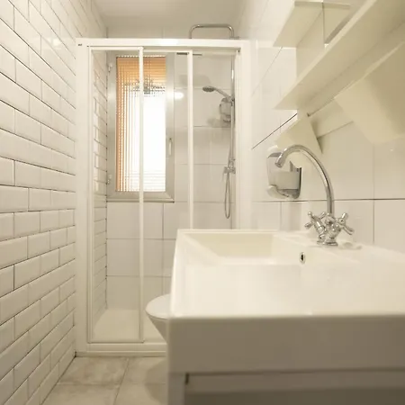 Cantiber Hostel *